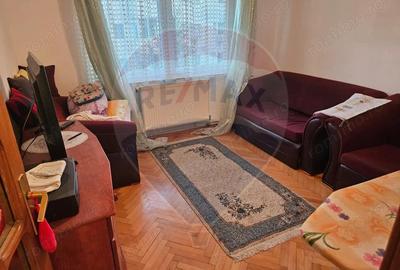 Apartament cu 3 camere de vanzare, str. Hortensiei - 3