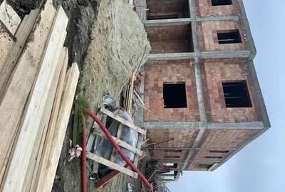 Casă cu 1 camere cu Teren 530 Mp în Dumbrăvița - 1