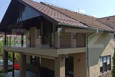 Casa tip vila 8 camere, 350mp, zona Corunca