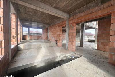 Casă cu 8 camere decomandat cu Teren 504 Mp în Aeroport - 4