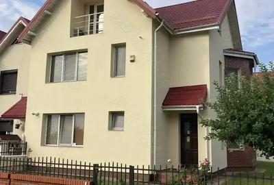 PROPRIETAR VAND sau INCHIRIEZ vila in cartierul Irish Park, 5 camere, 3 niveluri, curte 420 mp PROPRIETAR VAND sau INCHIRIEZ vila in cartierul Irish Park, 5 camere, 3 niveluri, curte 420 mp - 2