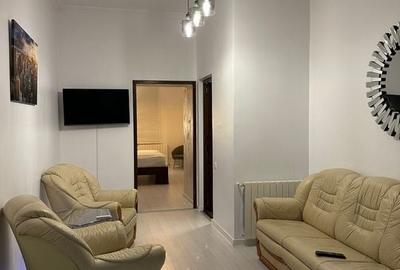 Apartament cu 2 camere semidecomandat, mobilat în Central