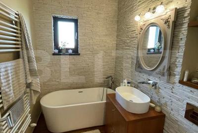 Apartament cu 3 camere în George Enescu - 1