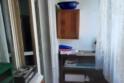 Apartament cu 3 camere decomandat în Valea Oltului - 4
