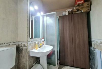 Spatiu birouri/comercial cu vitrina mare de 11 ml la B-dul Zizinului - 21