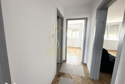 Apartament cu 3 camere decomandat, mobilat în Complex Studențesc - 2