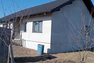 Casă individuală cu 3 camere cu Canalizare în Sânpetru - 3