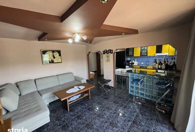 Apartament cu 4 camere decomandat în Micro 16