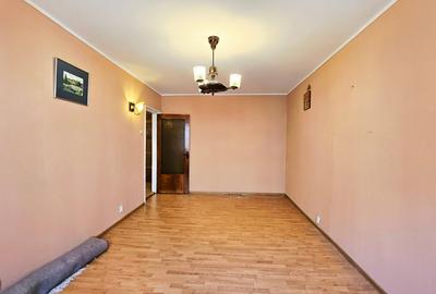 Apartament cu 3 camere semidecomandat în Costin Georgian - 3