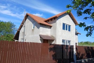 Casa spatioasa P+M cu teren generos - Agigea, Zona Stadion - 1