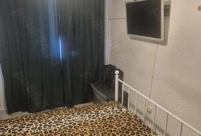 Vand apartament 3 camere in Targu Jiu, strada Sublocotenent Gheorghe Barboi, langa pia?a mica ,et4,s - 6
