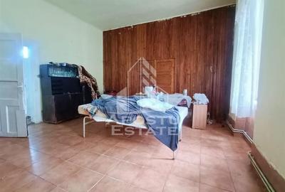 Apartament cu 4 camere, la parter, cu 2 fronturi stradale. - 2