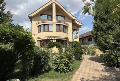 Vila D+P+1+M Str. Paunitei