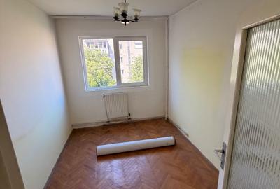 Apartament cu 3 camere semidecomandat în Șagului - 2