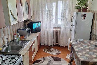 Apartament 3 camere decomandat - 1