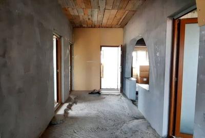 Casă cu 8 camere cu Teren 320 Mp în Cumpăna - 12