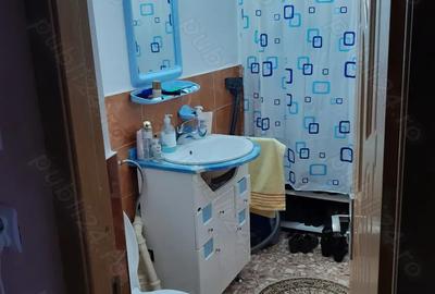 Vand ap.4 in Adjud ,BN. cam.2 bai 2 balcoane 2 ,3 3 cu acoperi? ,pod inchis ?i boxa subsol.. - 9