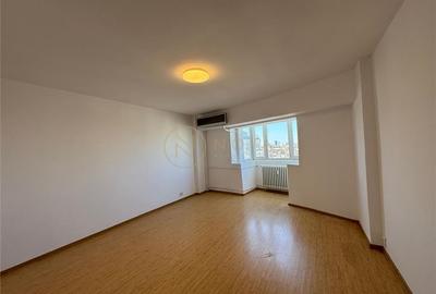 Apartament cu 3 camere decomandat în Central - 21