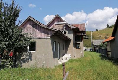 Casă cu 3 camere în Frumosu - 3