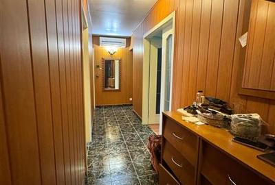 Apartament cu 4 camere decomandat în Decebal