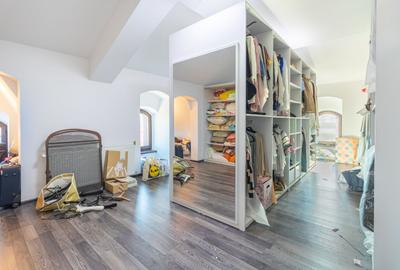 Casă individuală cu 11 camere cu Canalizare în Pantelimon - 20