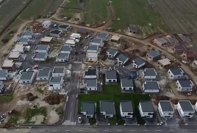 Casă individuală cu 3 camere cu Canalizare în Berceni