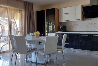 Casă cu 4 camere în Central - 1