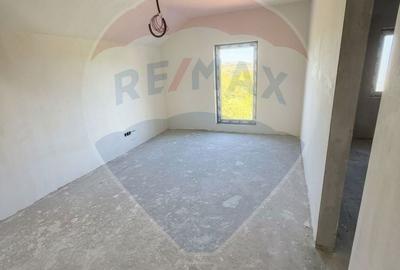 Casă cu 4 camere cu Teren 500 Mp în Tureni - 3