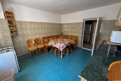 Casă cu 8 camere decomandat cu Garaj în Breaza - 4