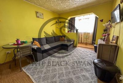 Apartament cu 3 camere semidecomandat, mobilat în Malu Roșu