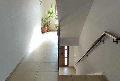 Apartament cu 2 camere decomandat în Girocului