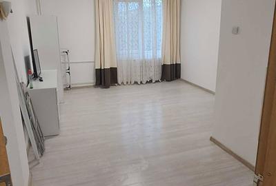 Garsonieră semidecomandată în Sud - 4