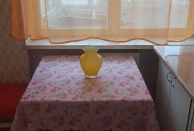 Apartament cu 2 camere semidecomandat în Tractorul - 6