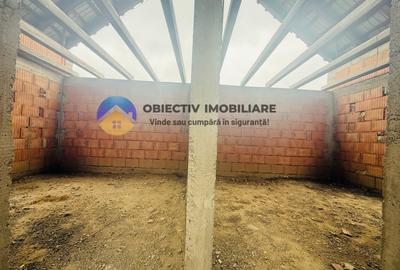Casa la rosu-constructie solida din caramida - Dumbrava Rosie - 3