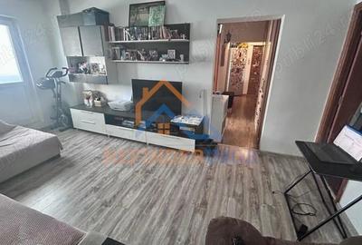 Apartament de vanzare cu 3 camere, zona Titan - 1