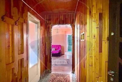 Apartament cu 3 camere semidecomandat în Central - 4