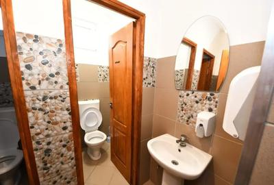 Casă cu 5 camere cu Teren 681 Mp în Bd. Coșbuc - 13