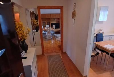 Apartament cu 3 camere decomandat în Central - 2