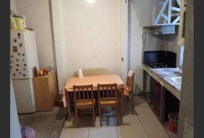 Casă cu 3 camere cu Canalizare în Central - 4