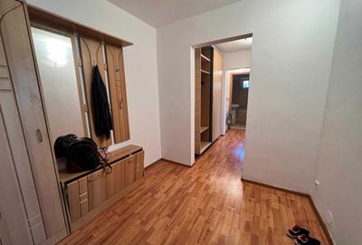 Apartament cu 3 camere decomandat în Sărari - 2