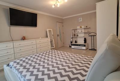 Apartament cu 3 camere decomandat, mobilat în Siderurgiștilor - 2