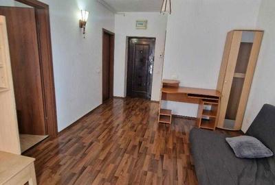 Garsonieră semidecomandată în Titan