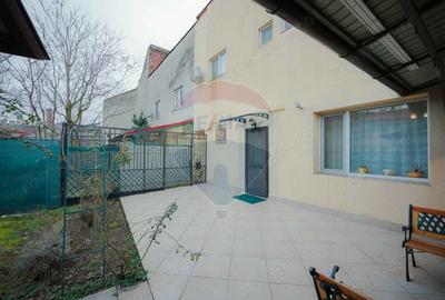 Apartament cu 4 camere decomandat în Central - 16