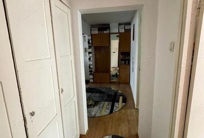 Apartament cu 3 camere decomandat în Progresul - 8