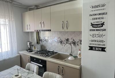 Apartament cu 2 camere decomandat în 9 Mai - 3