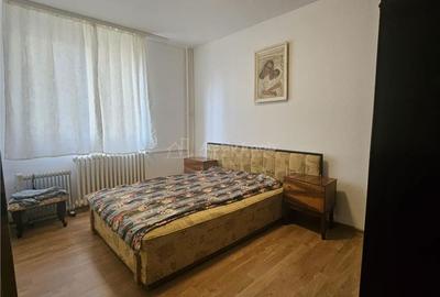 Apartament cu 3 camere decomandat în Tei - 4