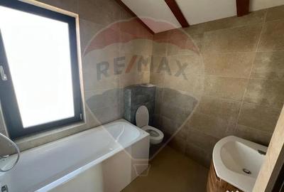 Casă cu 5 camere cu Teren 450 Mp în Nord - 10