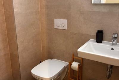 Apartament cu 3 camere decomandat, mobilat în Tractorul - 5