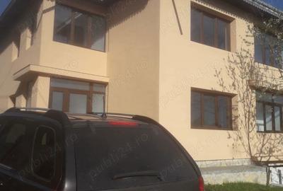 Casă cu 5 camere cu Teren 567 Mp în Târgu Neamț - 2
