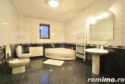 Casă cu 10 camere cu Teren 363 Mp în Central - 16